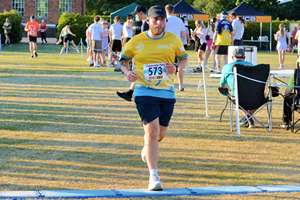 Download race photo <a href='Large/img_1919.jpg' class='lightbox-download'>here</a>