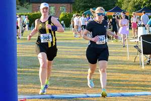 Download race photo <a href='Large/img_1933.jpg' class='lightbox-download'>here</a>