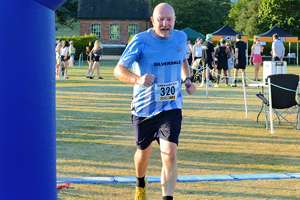 Download race photo <a href='Large/img_1934.jpg' class='lightbox-download'>here</a>