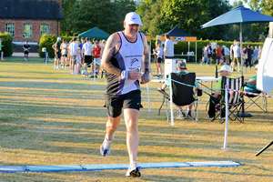Download race photo <a href='Large/img_1953.jpg' class='lightbox-download'>here</a>