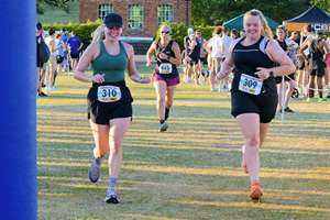 Download race photo <a href='Large/img_1957.jpg' class='lightbox-download'>here</a>