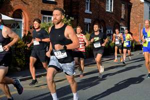 Download race photo <a href='Large/img_0048.jpg' class='lightbox-download'>here</a>