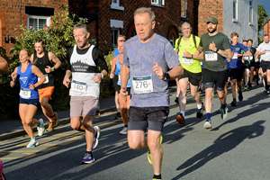 Download race photo <a href='Large/img_0155.jpg' class='lightbox-download'>here</a>