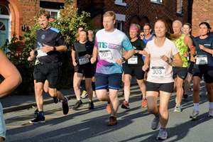 Download race photo <a href='Large/img_0243.jpg' class='lightbox-download'>here</a>