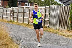 Download race photo <a href='Large/img_0421.jpg' class='lightbox-download'>here</a>