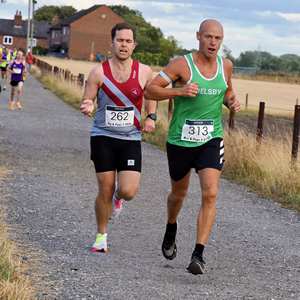Download race photo <a href='Large/img_1196.jpg' class='lightbox-download'>here</a>