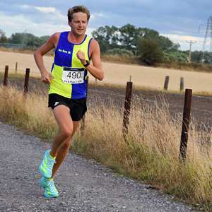 Download race photo <a href='Large/img_1206.jpg' class='lightbox-download'>here</a>