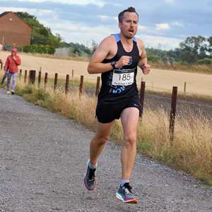 Download race photo <a href='Large/img_1228.jpg' class='lightbox-download'>here</a>