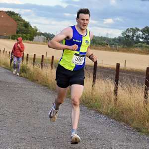 Download race photo <a href='Large/img_1231.jpg' class='lightbox-download'>here</a>