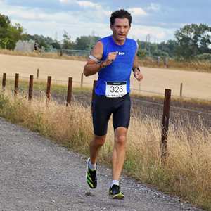 Download race photo <a href='Large/img_1247.jpg' class='lightbox-download'>here</a>