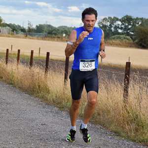 Download race photo <a href='Large/img_1250.jpg' class='lightbox-download'>here</a>