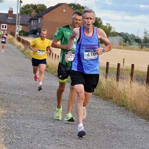 Download race photo <a href='Large/img_1251.jpg' class='lightbox-download'>here</a>