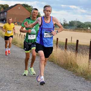 Download race photo <a href='Large/img_1254.jpg' class='lightbox-download'>here</a>