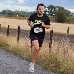 Download race photo <a href='Large/img_1271.jpg' class='lightbox-download'>here</a>