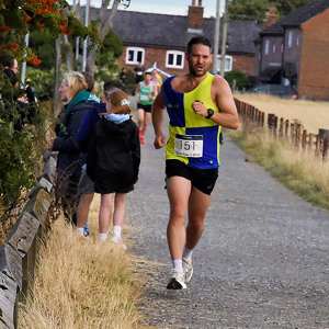 Download race photo <a href='Large/img_1274.jpg' class='lightbox-download'>here</a>