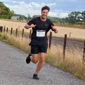 Download race photo <a href='Large/img_1351.jpg' class='lightbox-download'>here</a>