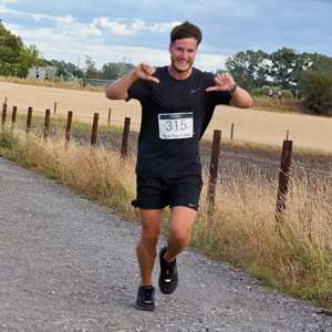 Download race photo <a href='Large/img_1353.jpg' class='lightbox-download'>here</a>