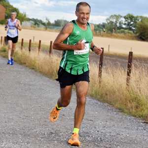 Download race photo <a href='Large/img_1402.jpg' class='lightbox-download'>here</a>