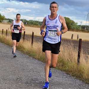 Download race photo <a href='Large/img_1408.jpg' class='lightbox-download'>here</a>