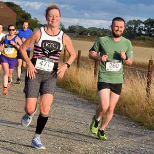 Download race photo <a href='Large/img_1584.jpg' class='lightbox-download'>here</a>