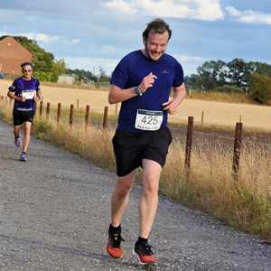 Download race photo <a href='Large/img_1747.jpg' class='lightbox-download'>here</a>