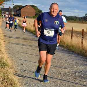 Download race photo <a href='Large/img_1797.jpg' class='lightbox-download'>here</a>