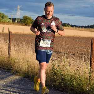 Download race photo <a href='Large/img_1866.jpg' class='lightbox-download'>here</a>