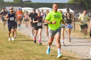 Download race photo <a href='Large/img_0141.jpg' class='lightbox-download'>here</a>