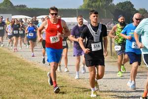 Download race photo <a href='Large/img_0190.jpg' class='lightbox-download'>here</a>