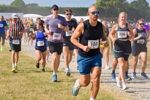 Download race photo <a href='Large/img_0271.jpg' class='lightbox-download'>here</a>