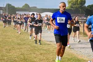 Download race photo <a href='Large/img_0290.jpg' class='lightbox-download'>here</a>