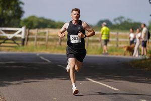 Download race photo <a href='Large/img_0365.jpg' class='lightbox-download'>here</a>
