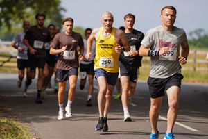 Download race photo <a href='Large/img_0381.jpg' class='lightbox-download'>here</a>