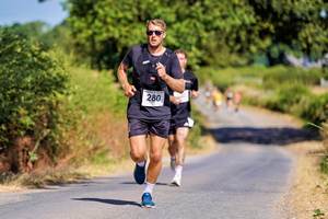 Download race photo <a href='Large/img_0696.jpg' class='lightbox-download'>here</a>
