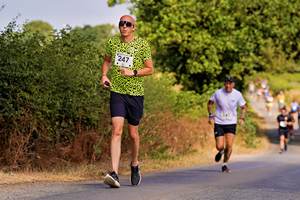 Download race photo <a href='Large/img_1024.jpg' class='lightbox-download'>here</a>