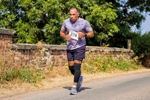Download race photo <a href='Large/img_1220.jpg' class='lightbox-download'>here</a>