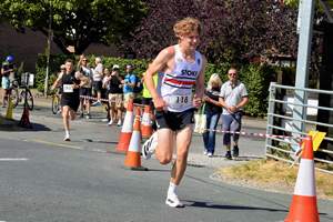 Download race photo <a href='Large/img_1284.jpg' class='lightbox-download'>here</a>