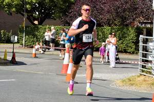 Download race photo <a href='Large/img_1317.jpg' class='lightbox-download'>here</a>
