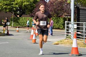 Download race photo <a href='Large/img_1370.jpg' class='lightbox-download'>here</a>