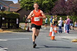 Download race photo <a href='Large/img_1388.jpg' class='lightbox-download'>here</a>