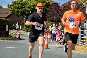 Download race photo <a href='Large/img_1470.jpg' class='lightbox-download'>here</a>