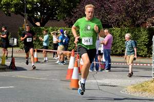 Download race photo <a href='Large/img_1488.jpg' class='lightbox-download'>here</a>
