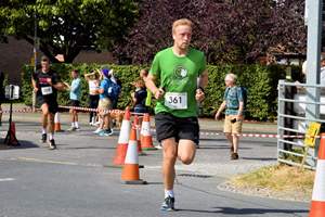 Download race photo <a href='Large/img_1489.jpg' class='lightbox-download'>here</a>