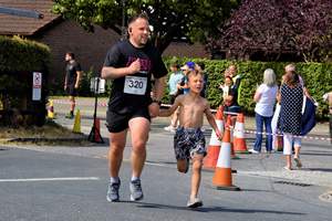 Download race photo <a href='Large/img_1584.jpg' class='lightbox-download'>here</a>
