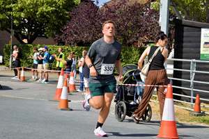 Download race photo <a href='Large/img_1611.jpg' class='lightbox-download'>here</a>