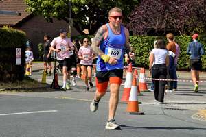 Download race photo <a href='Large/img_1643.jpg' class='lightbox-download'>here</a>