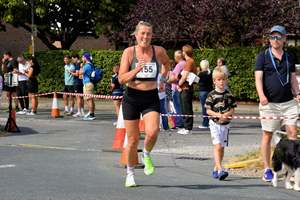 Download race photo <a href='Large/img_1684.jpg' class='lightbox-download'>here</a>