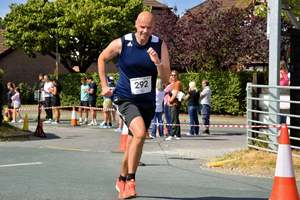 Download race photo <a href='Large/img_1691.jpg' class='lightbox-download'>here</a>