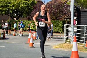 Download race photo <a href='Large/img_1694.jpg' class='lightbox-download'>here</a>