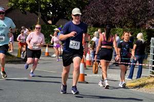 Download race photo <a href='Large/img_1821.jpg' class='lightbox-download'>here</a>